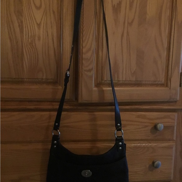 Coach bag Black Crossbody Bag—Excellent condition! - Picture 4 of 9